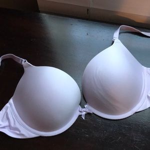 Victoria’s Secret Seamless Bra 36C